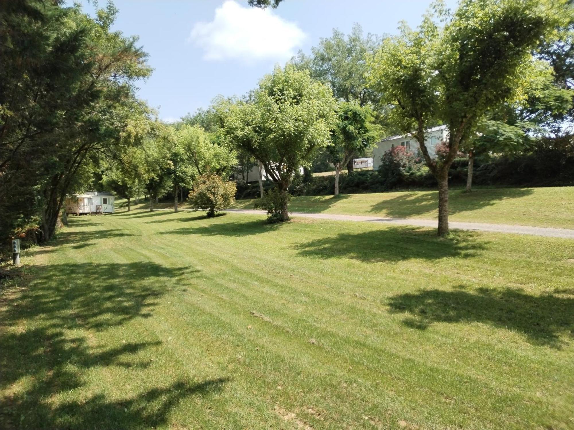 Camping Nature Le Valenty Mobil-Home-Dordogne Panoramique Clim Piscine Soturac Buitenkant foto